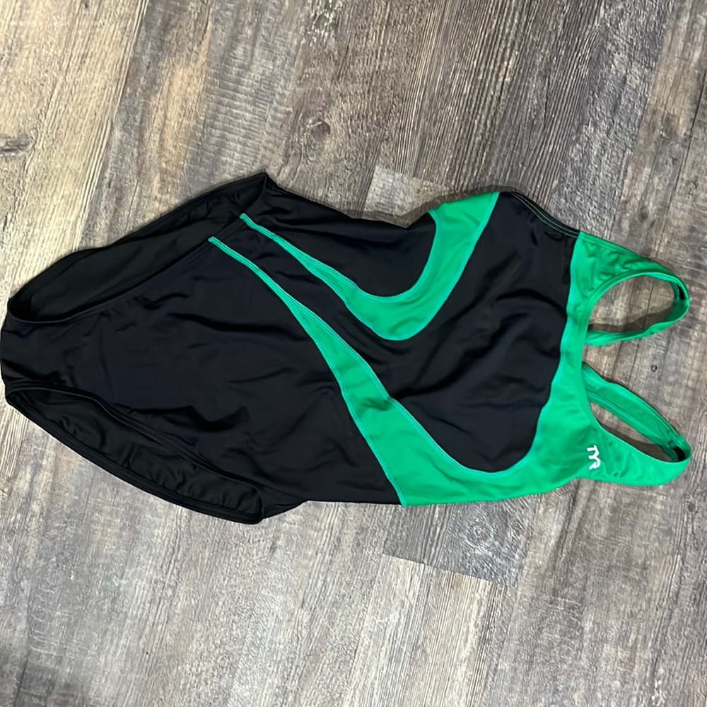 TYR Sport Women’s Alliance T-Splice Maxfit Swimsuit size 40 in Green/Black